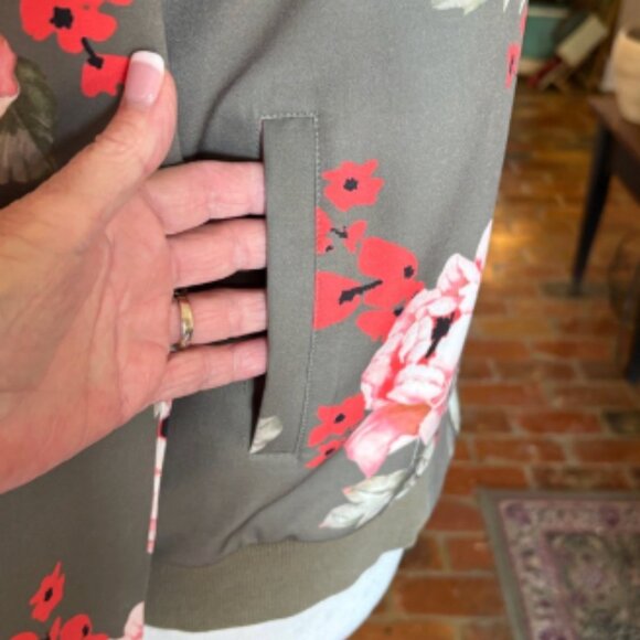 Darling Floral Bomber Jacket - Green and Pink size S - Picture 5 of 12